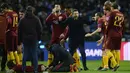 2. AS Roma - Serigala Ibukota Italia ini selama dua musim terakhir selalu berhasil menembus babak playoff Liga Champions. Namun untuk musim kali ini Giallorossi harus puas hanya bisa tampil di ajang Europa League. (AFP/Miguel Riopa)