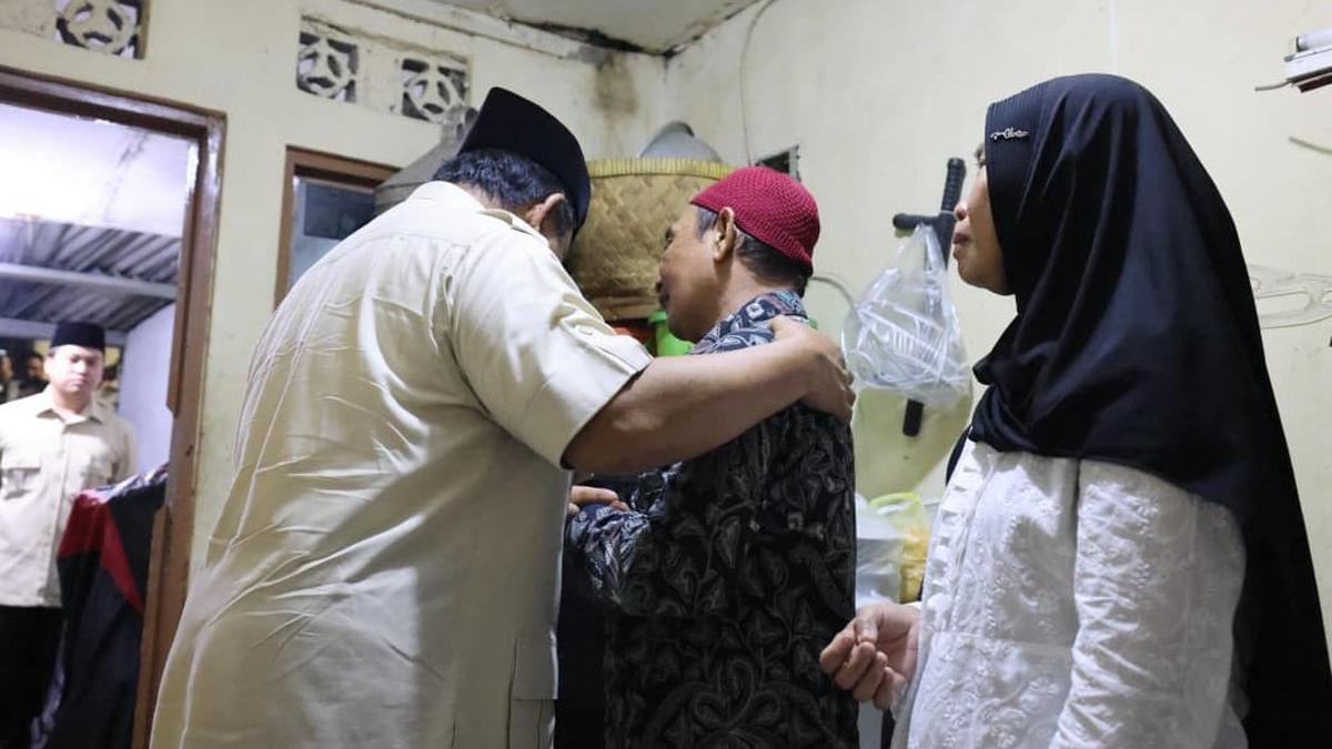 Kunjungi Rumah Duka, Prabowo Beri Bantuan Rumah untuk Keluarga Affan Kurniawan