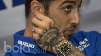 Pebalap MotoGP dari Suzuki Ecstar, Andrea Iannone, menghadiri jumpa pers di Cilandak Town Square, Jakarta, Sabtu (18/2/2017). (Bola.com/Vitalis Yogi Trisna)