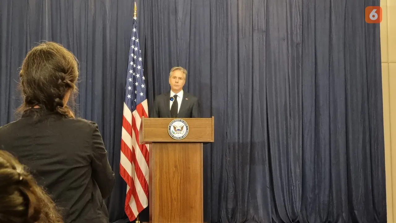 Menteri Luar Negeri Amerika Serikat (Menlu AS) Antony Blinken di Hotel St Regis Jakarta pada Jumat 14 Juli 2023. (Liputan6.com/Tanti Yulianingsih)