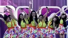 Tennebelle  membawakan lagu Tersenyumlah dalam acara inBox SCTV (04/08/2014). 