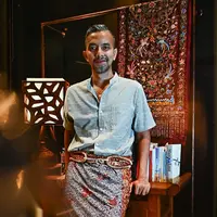 Didiet Maulana memakai kain Lasem (Instagram @didietmaulana)