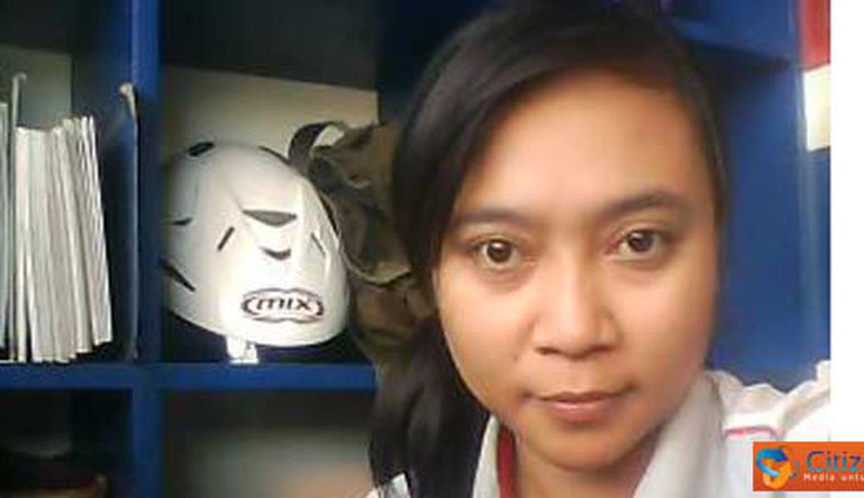 Citizen6, Grobogan: Dicari seorang wanita 27 tahun, Yeniati, kulit sawo matang, rambut panjang sebahu, memakai jaket coklat, celana panjang, sepatu nevada biru, minggu, (8/5) 2011. Hubungi: Teguh Santoso Hp.02433226414. (Pengirim: Teguh Santoso) 