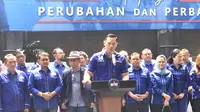 Ketua Umum Partai Demokrat Agus Harimurti Yudhoyono (AHY) memberi keterangan soal putusan MA menolak PK Moeldoko terkait kepengurusan Demokrat, di Kantor DPP Demokrat, Jumat (11/8/2023).(Liputan6.com/ Delvira Hutabarat)