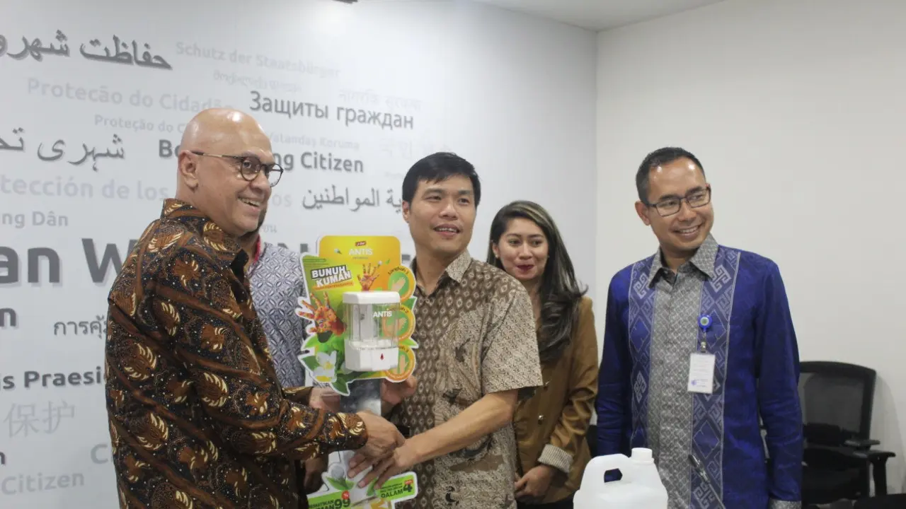 Aksi Kemanusiaan Yayasan enesis Salurkan Bantuan Kepada Rakyat Tiongkok dan WNI di Tiongkok