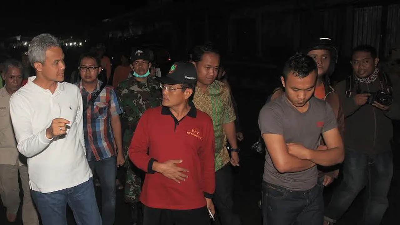 Kunjungi Pasar Klewer, Gubernur Ganjar Bakal Bangun Pasar Darurat