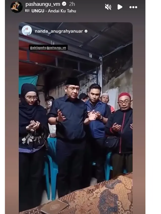 6 Potret Pasha Ungu Takziah ke Rumah Duka Driver Ojol yang Dilindas Rantis Brimob
