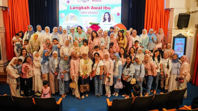 Ilustrasi keseruan acara bersama pembicara, komunitas Orami Parenting dan Ibu Sibuk/Cap Kaki Tiga Anak