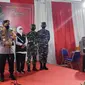 Kapolri Jenderal Listyo Sigit Prabowo meninjau pos pelayanan dan pos terpadu yang ada di Terminal Purabaya, Sidoarjo. (Dian Kurniawan/Liputan6.com).