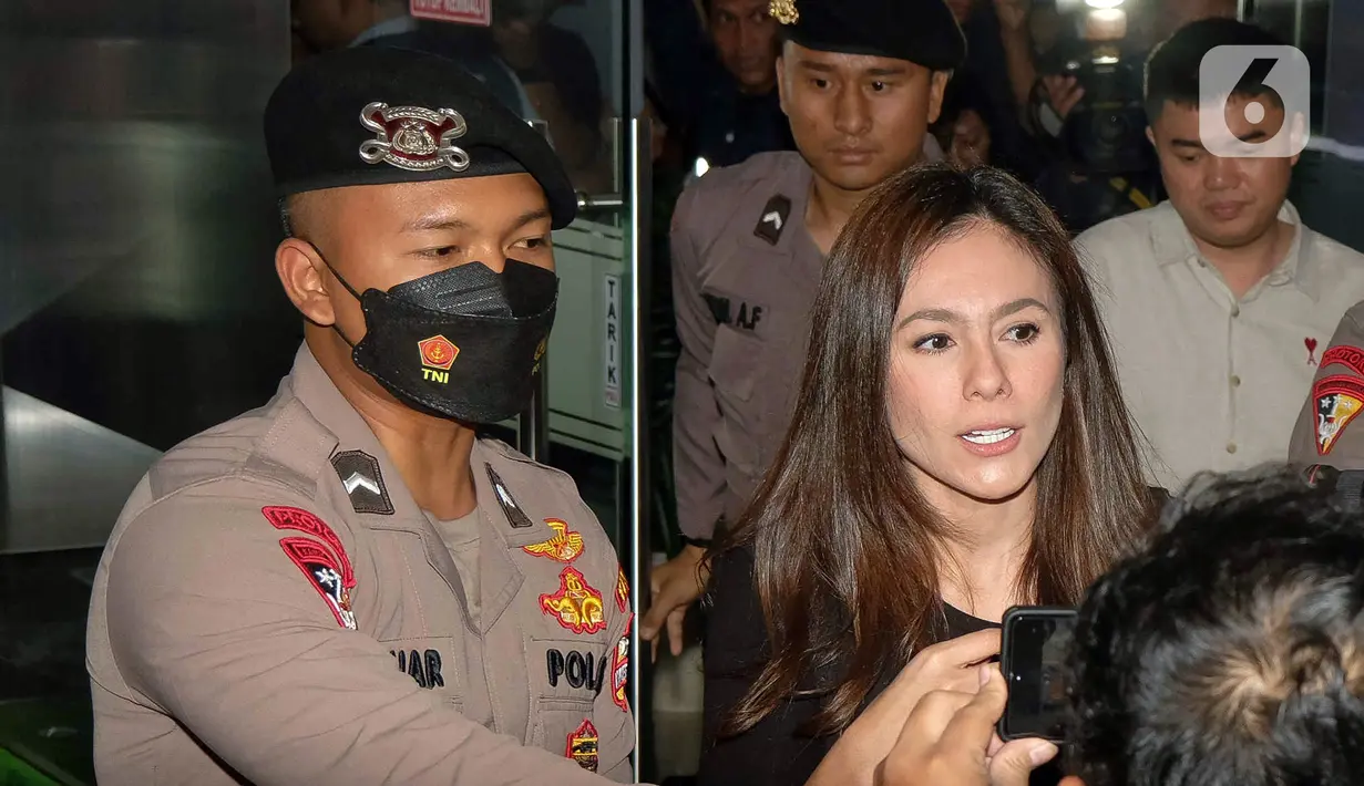 Panggilan klarifikasi terhadap Wulan Guritnoini merupakan kali kedua setelah diundang untuk hadir pada Kamis (7/9) lalu. (Liputan6.com/Herman Zakharia)