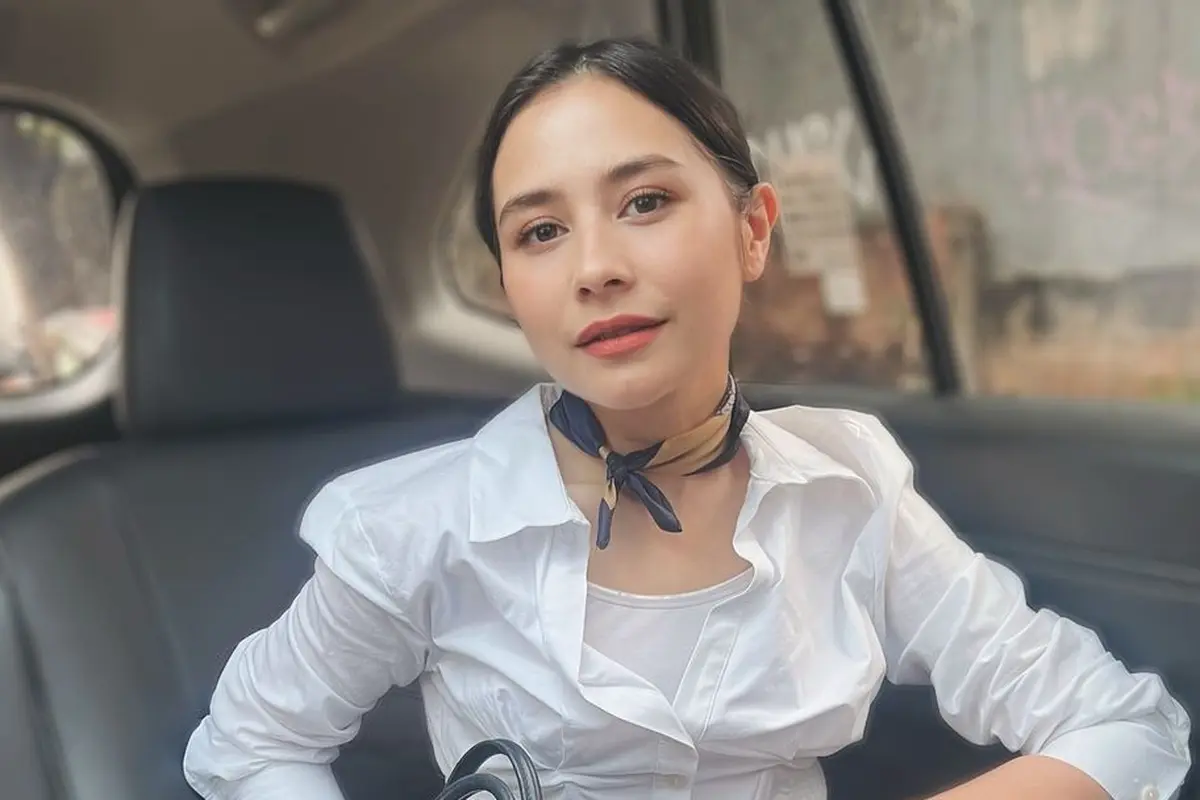 Dari Ketua Pelaksana FFI hingga Wasekjen APJI, 6 Pesona Wanita Karier Prilly Latuconsina Pakai Formal Outfit dan Tas Branded