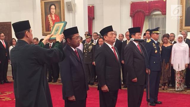 Pelantikan di Istana