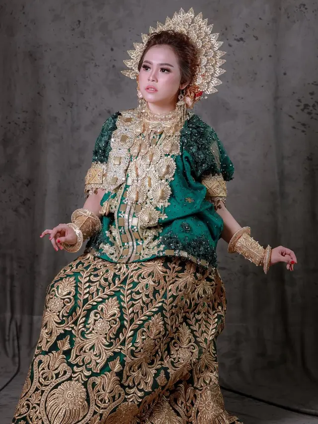 Potret Selfi LIDA Kenakan Baju Adat Pengantin Bugis.