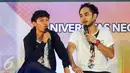 Pemain film The Guys, Indra Jegel (kiri) dan Marthino Lio memeriahkan Emtek Goes To Campus (EGTC) 2017 di Auditorium Universitas Negeri Semarang, Rabu (5/4). Untuk memulai EGTC 2017 dipilihlah kota Semarang, Jawa tengah.   (Liputan6.com/Yoppy Renato)