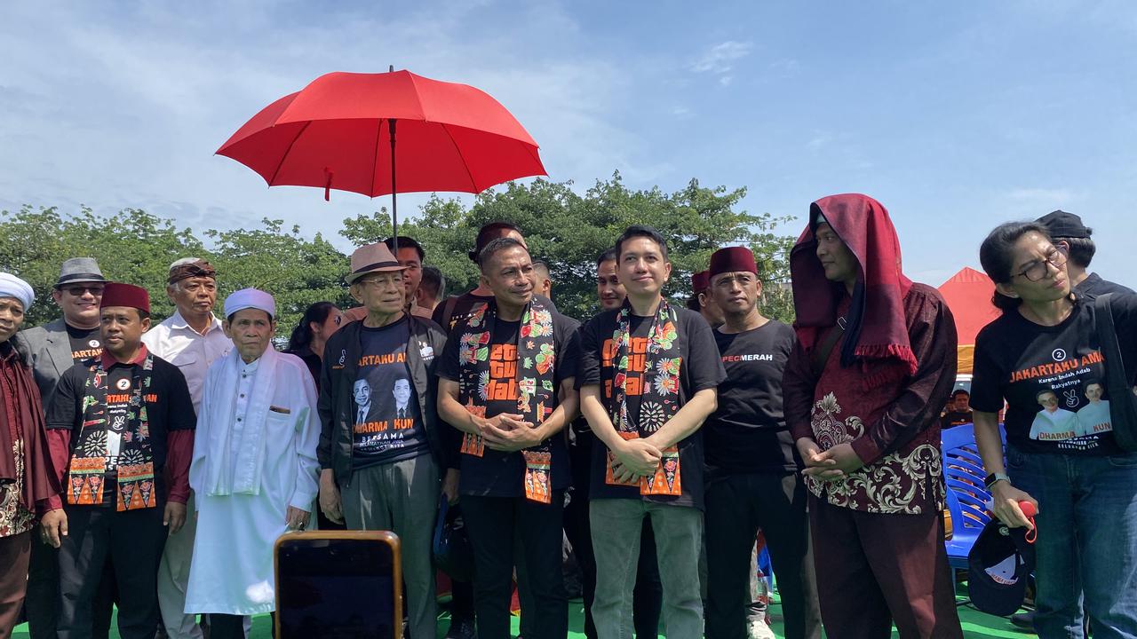 Pasangan Calon Gubernur dan Wakil Gubernur DKI Jakarta nomor urut 2, Dharma Pongrekun-Kun Wardana Abyoto, menggelar kampanye akbar di Lapangan Bola Tabaci, Kalideres, Jakarta Barat, Sabtu (23/11/2024).