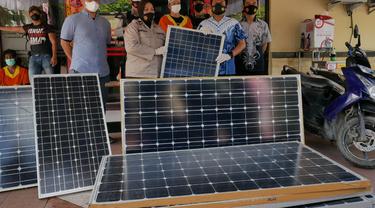 Press conference pencurian panel surya di Balikpapan Kaltim. Foto istimewa