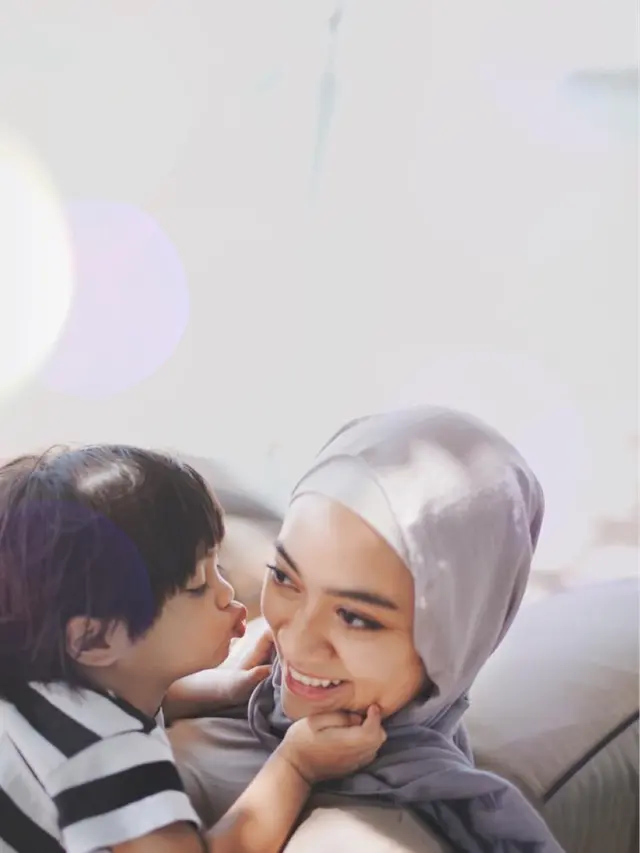 Akui Sempat Ingin Digugurkan, Ini 6 Potret Kompak Ayudia Bing Slamet dan Anak