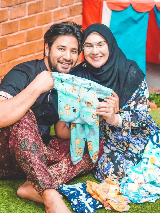7 Potret Persiapan Irish Bella dan Ammar Zoni Menyambut Baby 'A'
