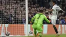 Sang juara bertahan itu menang dua gol tanpa balas baik saat maen di kandang maupun tandang. (AP Photo/Kirsty Wigglesworth)