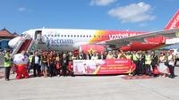 Vietjet Air mendarat di Bandar Udara Internasional I Gusti Ngurah Rai, Denpsar, Bali.