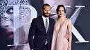 Aktor Jamie Dornan dan Dakota Johnson saat menghadiri pemutaran film perdana "Fifty Shades Darker" di The Theatre di Ace Hotel di Los Angeles, AS (2/2). Jamie Dornan bermain sebagai  Christian Grey di film tersebut. (Alberto E. Rodriguez/Getty Images/AFP)