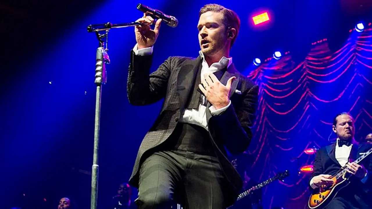 justin-timberlake-140221b.jpg