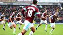 16. Burnley - 11 Menang 7 Seri 20 Kalah - 40 Poin. (EPA/Nigel Roddis)