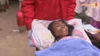 [VIDEO] Tak Sanggup Obati Kanker, Tubuh Siti Disantap Belatung
