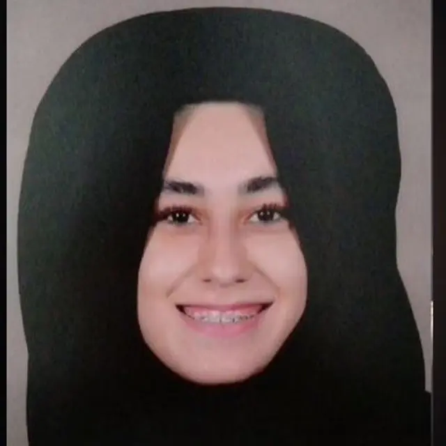 Seorang Wanita Ungkap Gaya Hijabnya Saat Masih Remaja, Ukurannya Sukses Bikin Kaget