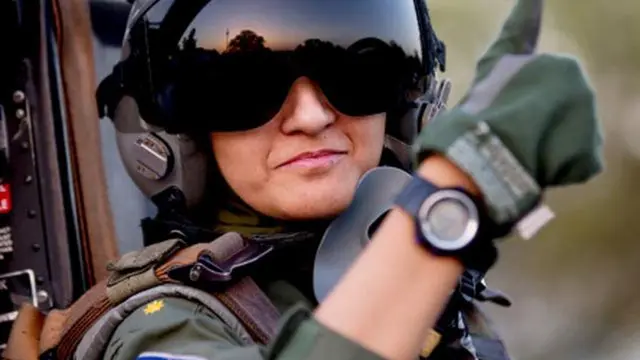 2 Pilot Cantik 'Penunggang' Jet Tempur 