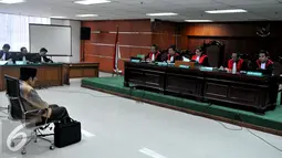 Suasana sidang Terdakwa mantan sekjen Kementerian Energi dan Sumber Daya Mineral (ESDM) Waryono Karno dengan agenda pembacaan vonis putusan di Pengadilan Tipikor, Jakarta, Rabu (16/09/2015). (Liputan6.com/Andrian M Tunay)