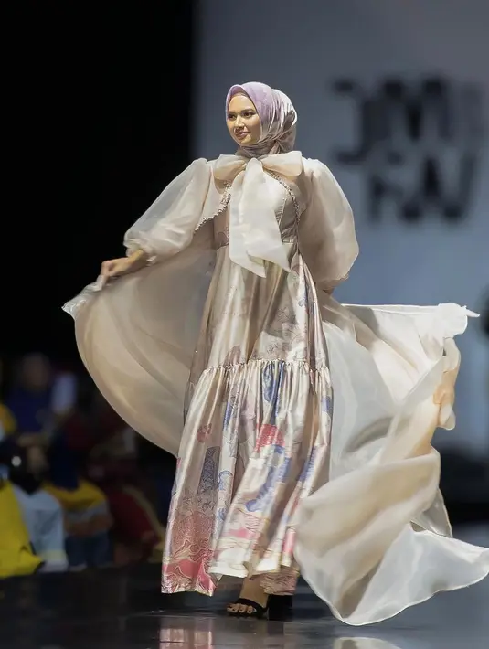<p>Indah Permatasari baru saja menjadi salah satu muse untuk brand di JMFW 2024. [Foto: Instagram/indahpermatas]</p>