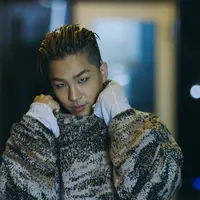 Taeyang dan Daesung BigBang tetap manggung di sela wajib militer.