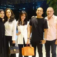 "Sudah ada urus (administrasi), doakan saja ya. Persiapannya mohon doanya saja. Insha Allah semuanya berjalan dengan lancar," ujar Laudya Cynthia Bella. (Instagram)