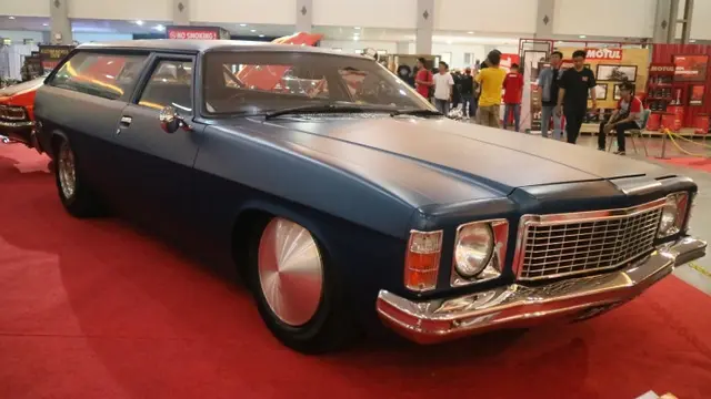 Mobil klasik kustom di Kustomfest 2018.
