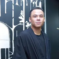 Saat ditemui di gedung Sarinah lantai 8, Jakarta Pusat, Kamis (28/1/2016), Teza Sumendra mengaku selalu memikirkan dengan matang jika akan membuat tato. Ia tak mau asal menggores tinta permanen di tubuhnya. ( Galh W. Satria/Bintang.com)