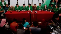 PPP kubu Djan Faridz menggelar jumpa pers seusai Mukernas I PPP di Jakarta, Jum'at (12/12/2014). (Liputan6.com/Andrian M Tunay)