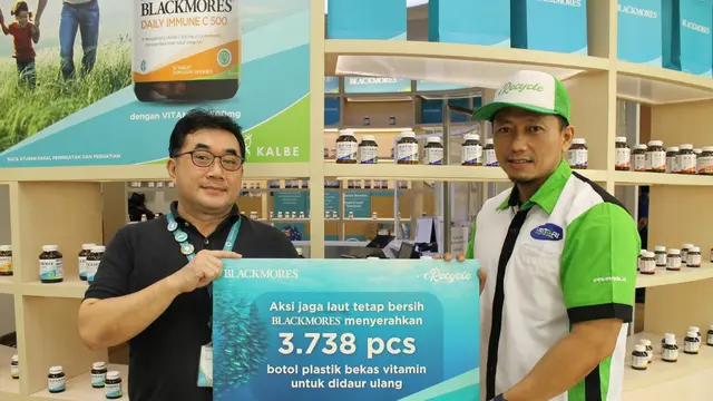 Program “Blackmores Peduli: Tukar Botol” kumpulkan 3.738 botol plastik bekas vitamin. (Foto: Dok. Tim Blackmores Indonesia)