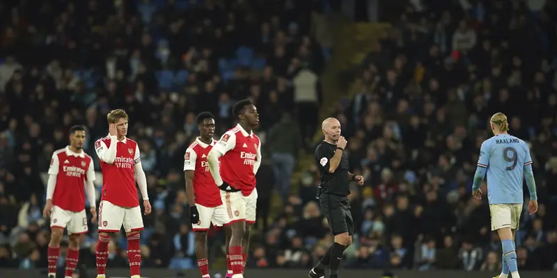 Ekspresi Pemain Arsenal Usai Tersingkir di Piala FA, Martin Odegaard Tertunduk