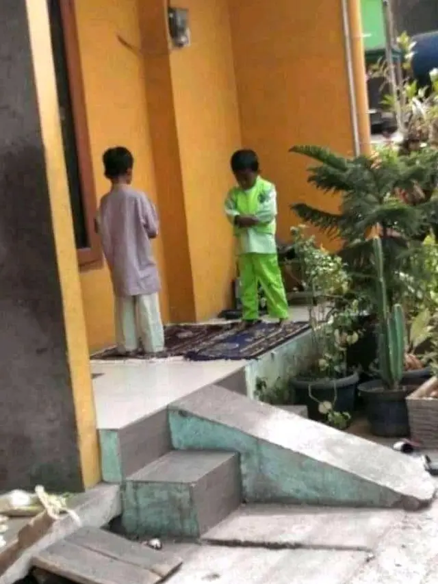 6 Kelakuan Bocah Seenaknya Sendiri Ini Bikin Geleng Kepala
