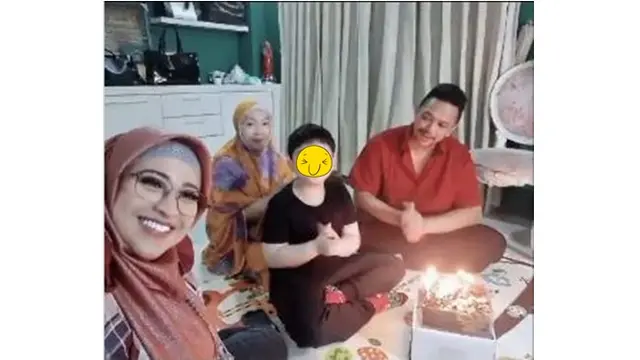 6 Potret Harmonis Neng Wirdha Anak Elvy Sukaesih dan Suami yang Jarang Tersorot