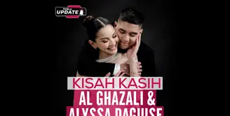 &nbsp;Perjalanan cinta Al Ghazali dan Alyssa Daguise adalah cerita panjang tentang keseriusan, perjuangan, dan komitmen yang akhirnya berlabuh di pelaminan. Dari lompat pagar sekolah hingga lamaran di Danau Como, simak kisah lengkapnya hanya di Fimela Update!. #fimelaupdate #fimelahariini&nbsp;