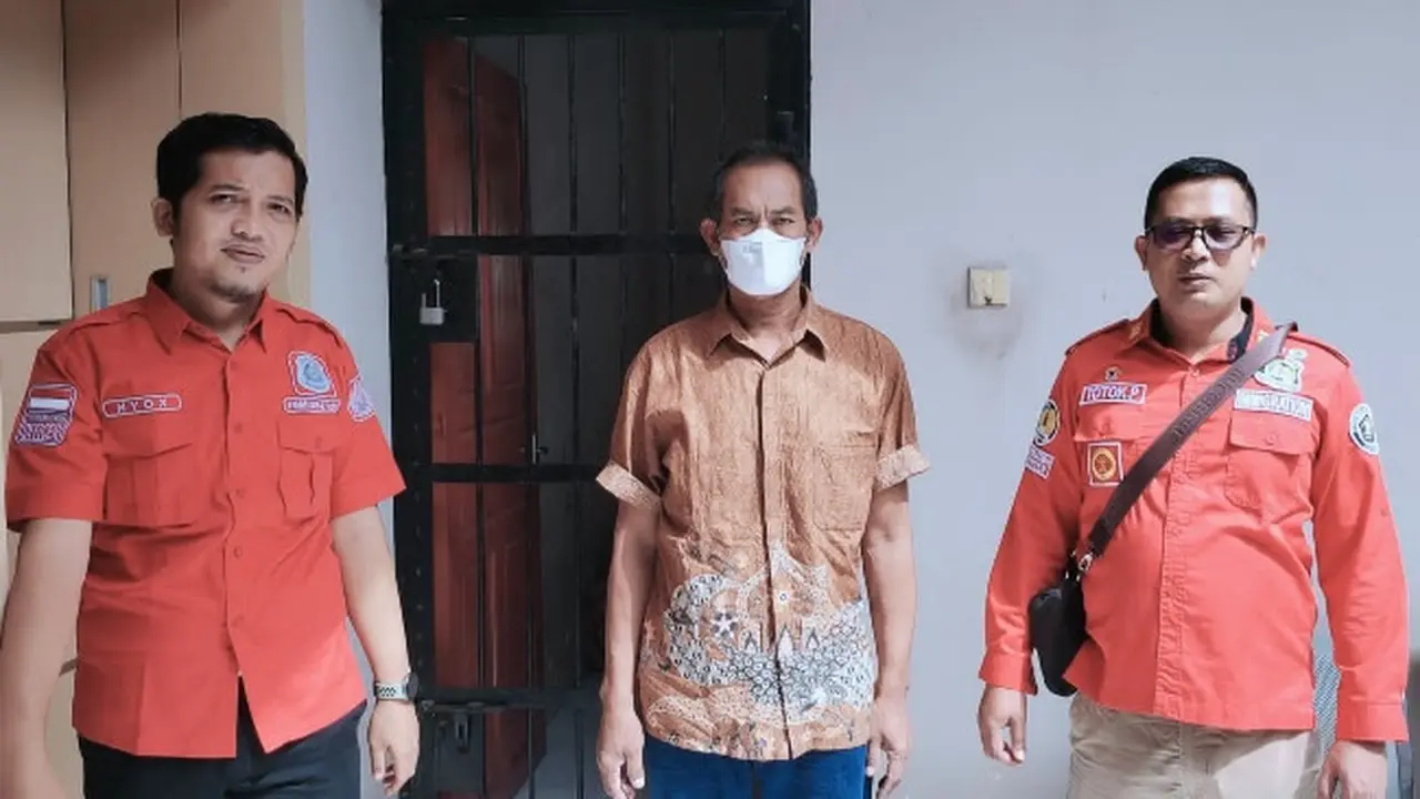 WNA Myanmar pelaku ilegal fishing di Kota Dumai diserahkan ke Rudenim Pekanbaru untuk dideportasi dari Indonesia.