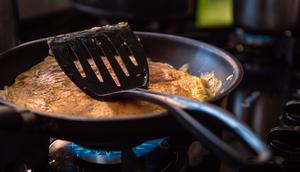 ilustrasi wajan teflon/Photo by Caio Resende from Pexels