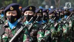 Prajurit wanita TNI saat apel bersama dalam rangka peringatan Hari Kartini 2021 di Mabes TNI, Cilangkap, Jakarta Timur, Rabu (21/4/2021). Sebanyak 240 prajurit wanita TNI dan 25 perwakilan dari PNS wanita mengikuti apel bersama ini. (merdeka.com/Imam Buhori)
