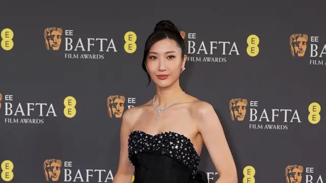 Dari Gaun Bordir Dior-Siluet Oversized Thom Browne, Trio KPop Demon Hunters EJAE hingga Audrey Nuna Tampil Nyentrik di BAFTA 2026