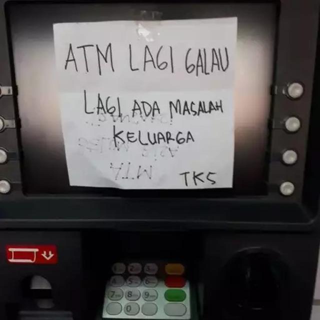 6 Potret Pemberitahuan Barang Rusak Sekalian Curhat Ini Bikin Tepuk Jidat