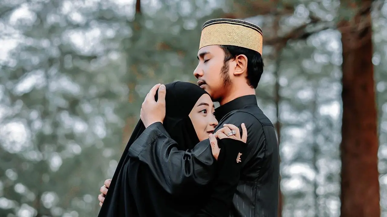 6 Potret Ega Noviantika dan Rafly D'Academy Usai Menikah, Makin Romantis