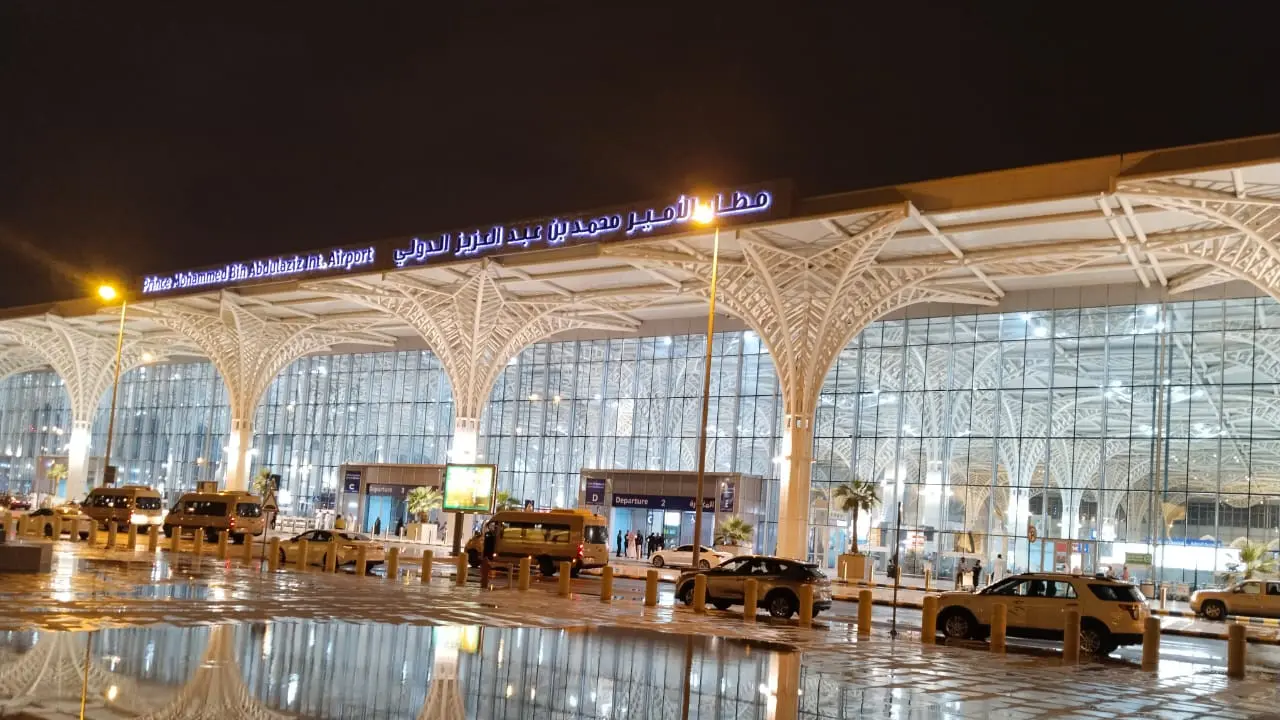 Hujan Deras Iringi Kedatangan Jemaah Haji di Bandara Madinah.