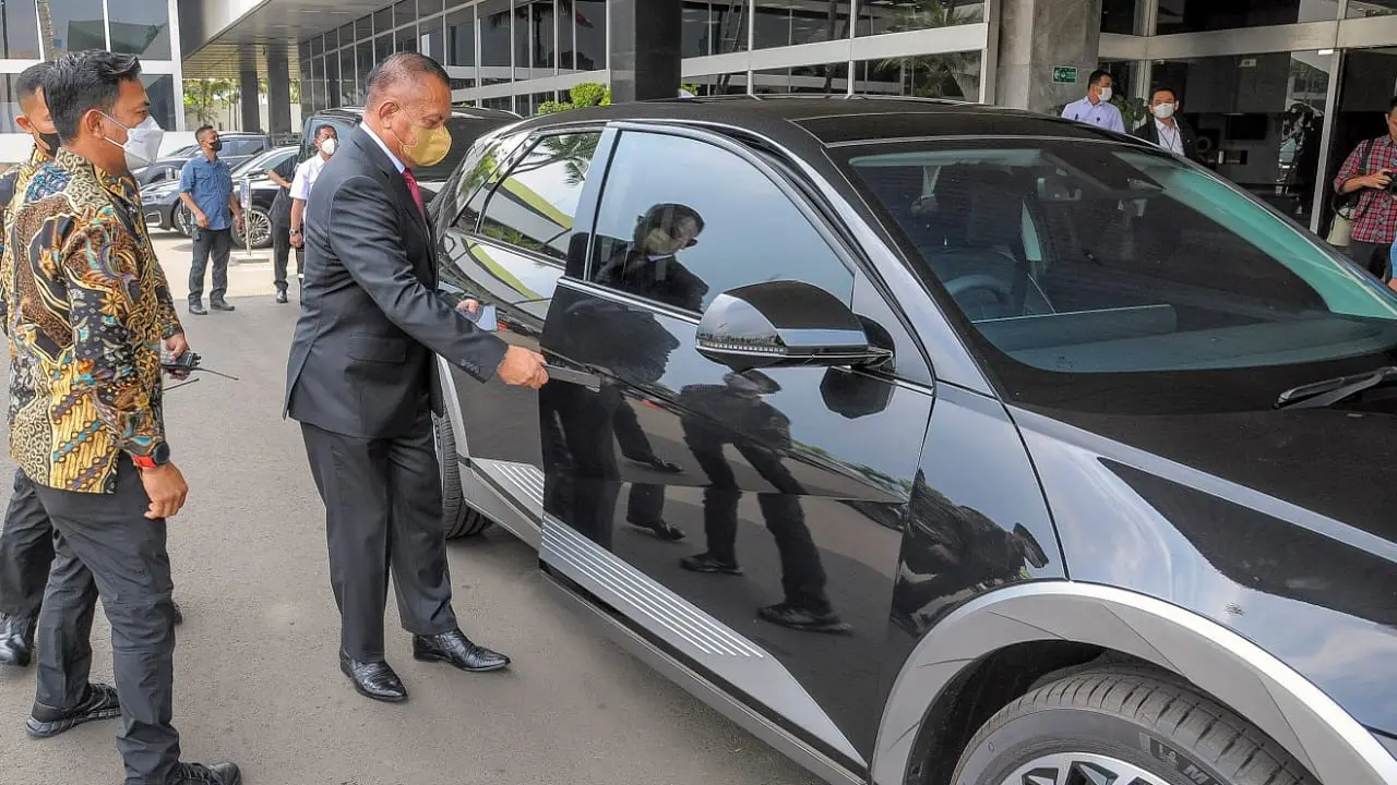 Mobil Listrik Jadi Kendaraan Delegasi P20, Lodewijk: Bukti Indonesia Serius Kurangi Emisi